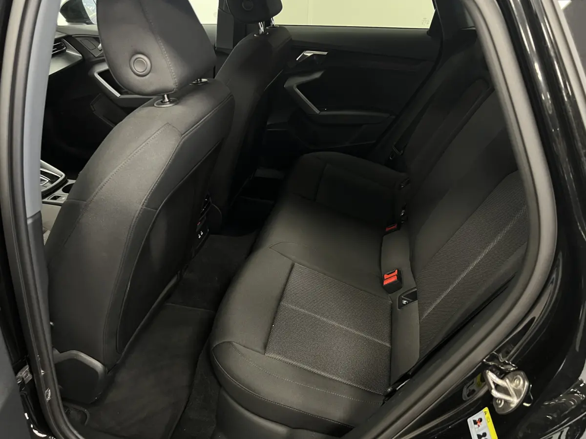 30 TFSI Advanced edition / Automaat / 19'' inch / Mild-Hybrid / Navi /