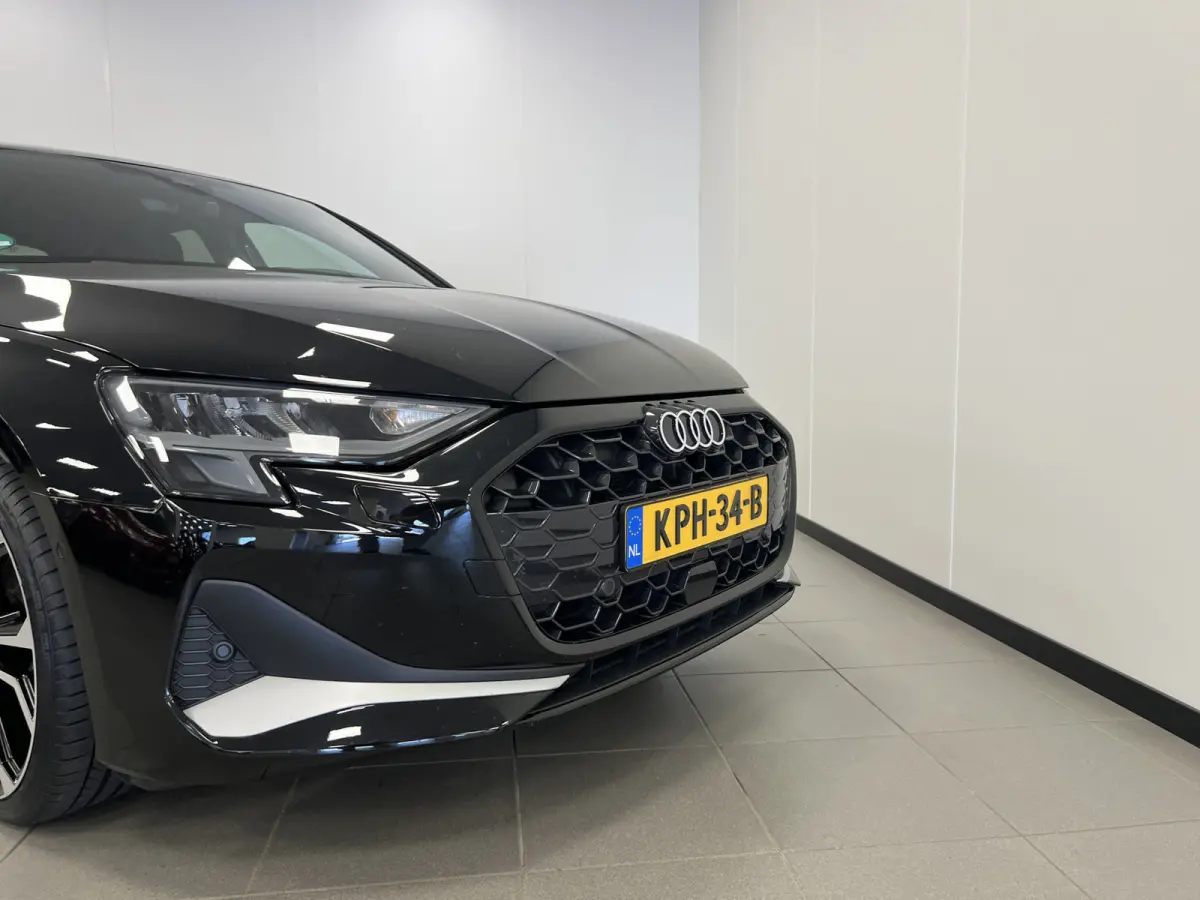 30 TFSI Advanced edition / Automaat / 19'' inch / Mild-Hybrid / Navi /