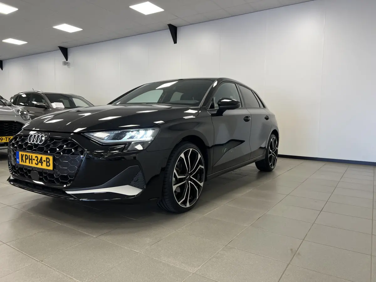 30 TFSI Advanced edition / Automaat / 19'' inch / Mild-Hybrid / Navi /