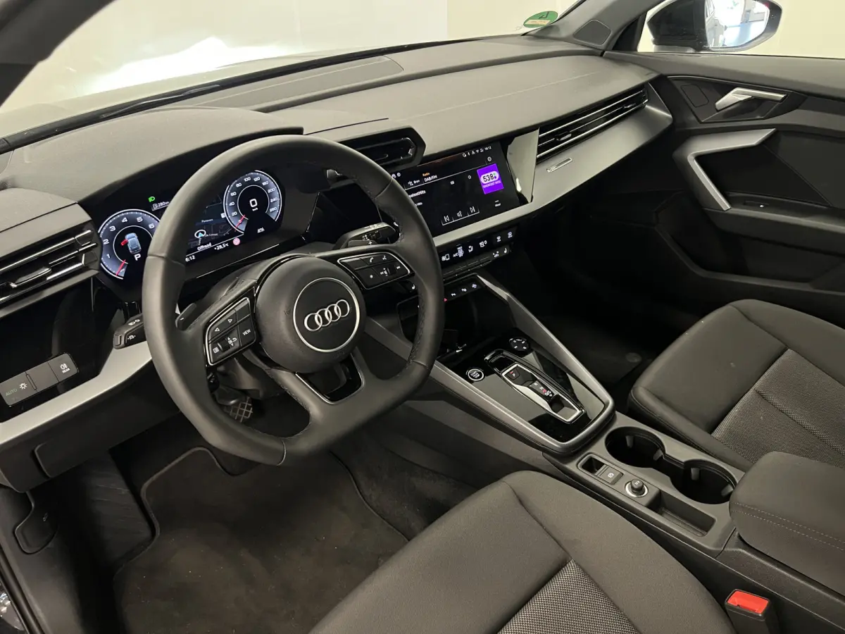 30 TFSI Advanced edition / Automaat / 19'' inch / Mild-Hybrid / Navi /