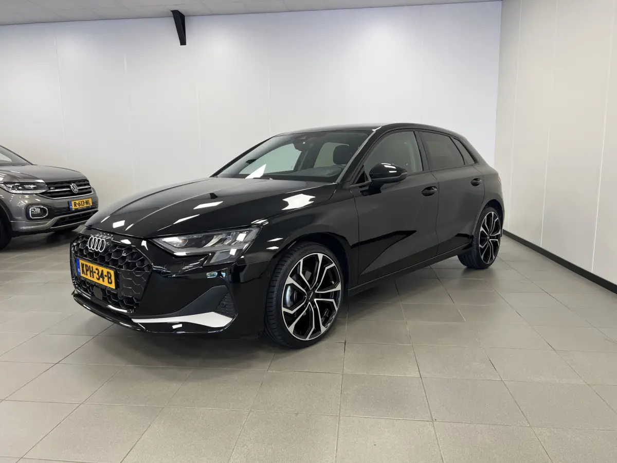 30 TFSI Advanced edition / Automaat / 19'' inch / Mild-Hybrid / Navi /
