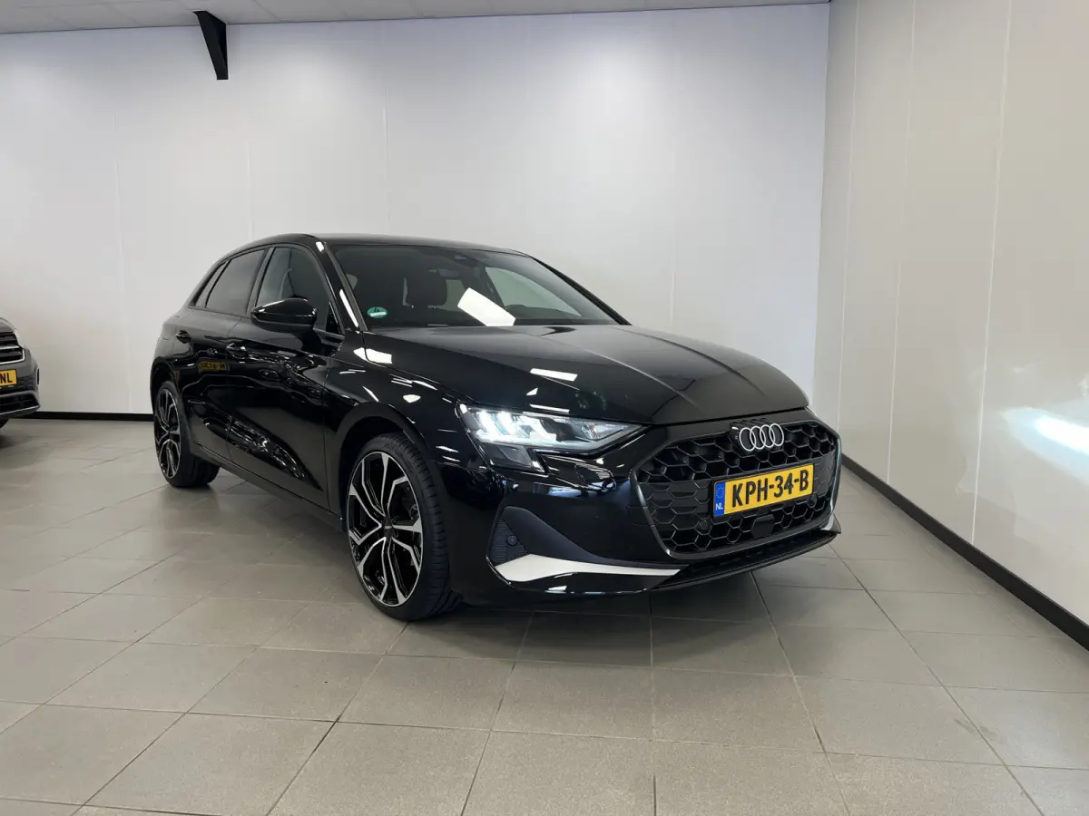 30 TFSI Advanced edition / Automaat / 19'' inch / Mild-Hybrid / Navi /