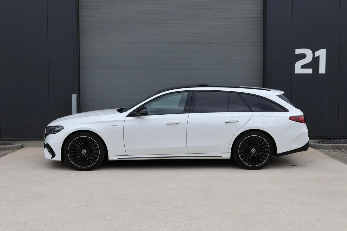 300 e AMG Line / Panoramadak / Memory Stoelen / Hyperscreen / Keyless-Go / Burmester 4D Surround