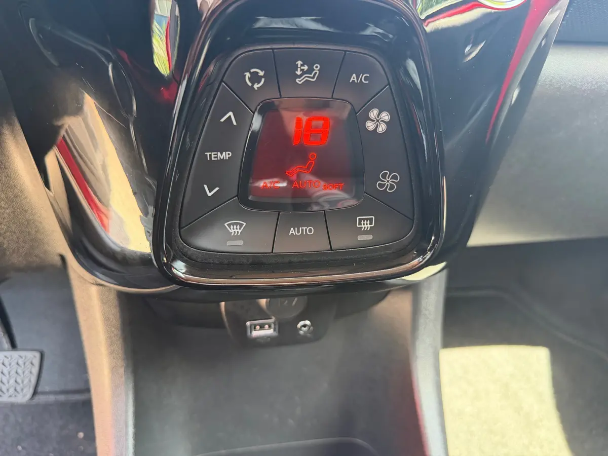 1.0 VTi Shine!2019!Camera!Gr.scherm!Cima!Automaat!LM. velgen!