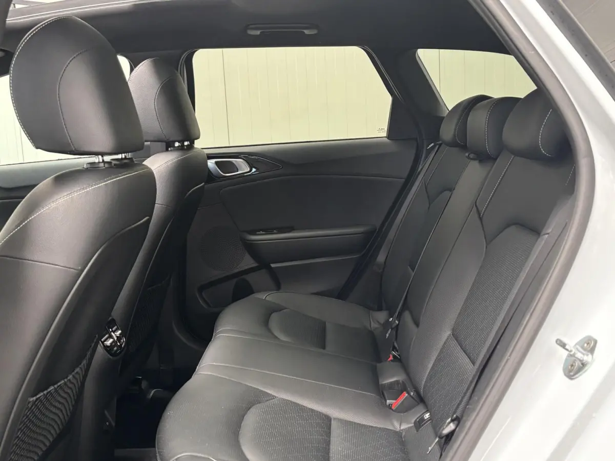 1.0 T-GDi GT-Line / 1e Eig / Pano / JBL / Full option! / Fabrieksgarantie! / Stoelkoeling / Leder