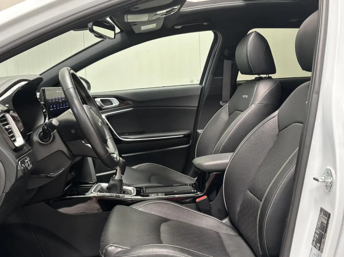 1.0 T-GDi GT-Line / 1e Eig / Pano / JBL / Full option! / Fabrieksgarantie! / Stoelkoeling / Leder