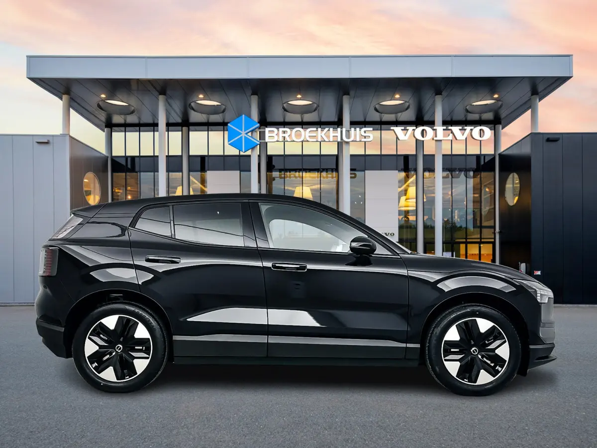P5 Extended Range Core 69kWh | 18" | Stoel/Stuurverwarming | Warmtepomp | Getint Glas | Adaptieve Cruise | BLIS | Parkeercamera | Parkeerverwarming