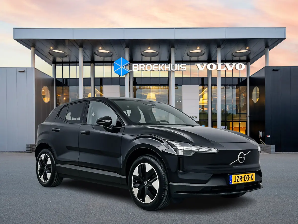 P5 Extended Range Core 69kWh | 18" | Stoel/Stuurverwarming | Warmtepomp | Getint Glas | Adaptieve Cruise | BLIS | Parkeercamera | Parkeerverwarming