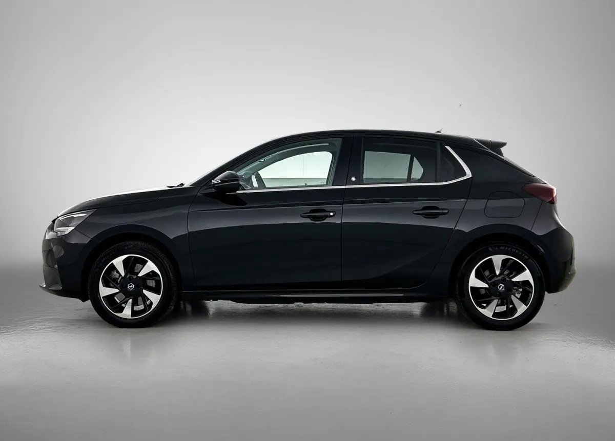 136pk Elegance 50 kWh Automaat | 1ste eigenaar | Apple CarPlay/Android Auto | 3 FASE | Armsteun | Camera | Dodehoekdetectie | Keyless | Navigatie | AUTOMAAT | Parkeersensoren | Isofix |