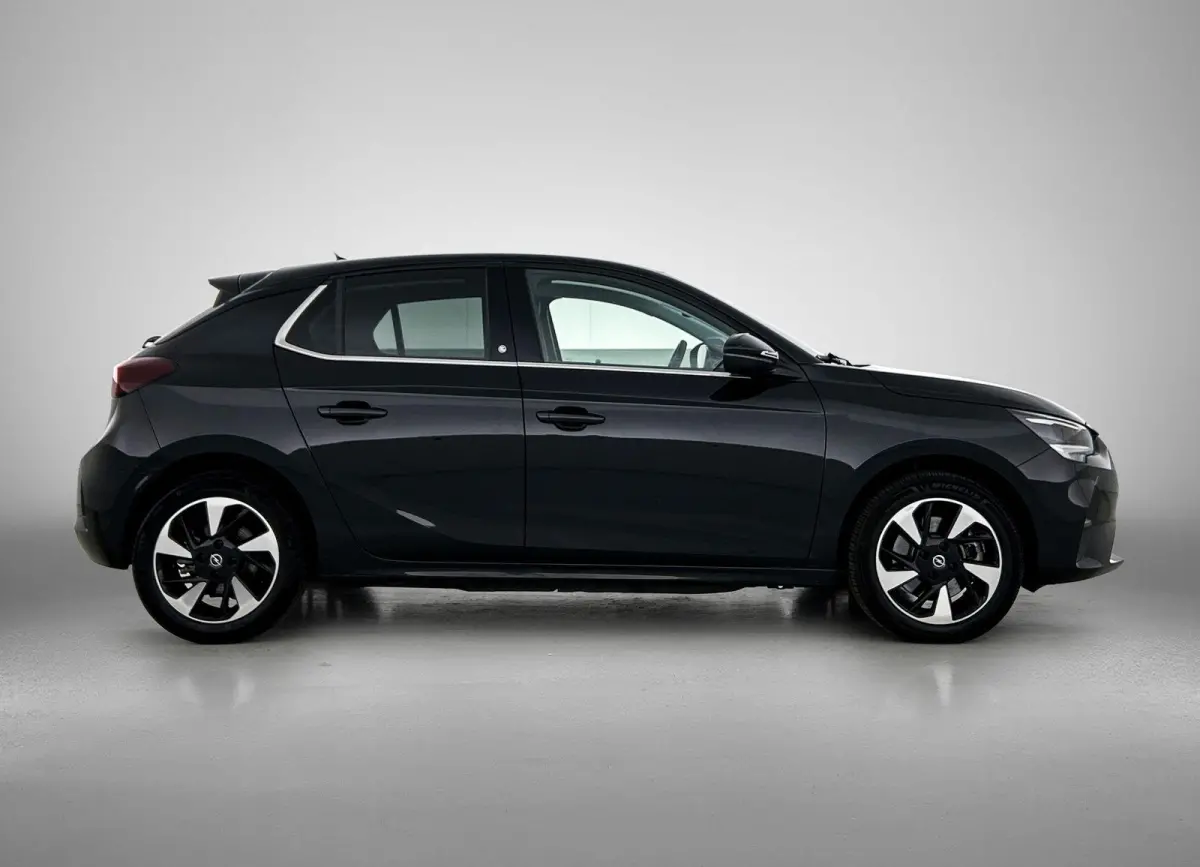 136pk Elegance 50 kWh Automaat | 1ste eigenaar | Apple CarPlay/Android Auto | 3 FASE | Armsteun | Camera | Dodehoekdetectie | Keyless | Navigatie | AUTOMAAT | Parkeersensoren | Isofix |