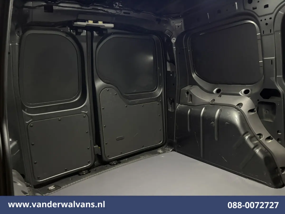 2.0 TDI Comfort 102pk L1H1 Euro6 Airco | Apple Carplay | 1500kg Trekhaak | Cruisecontrol Android Auto, Parkeersensoren