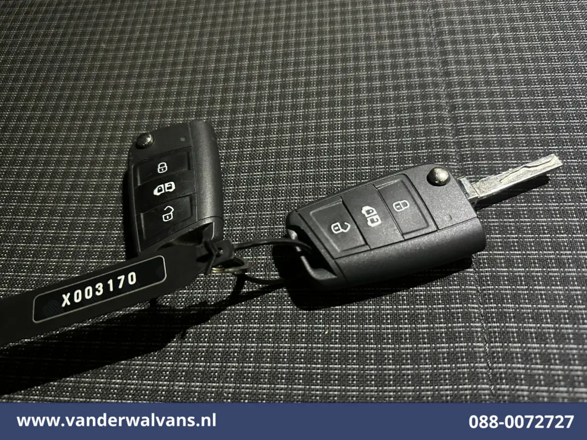 2.0 TDI Comfort 102pk L1H1 Euro6 Airco | Apple Carplay | 1500kg Trekhaak | Cruisecontrol Android Auto, Parkeersensoren