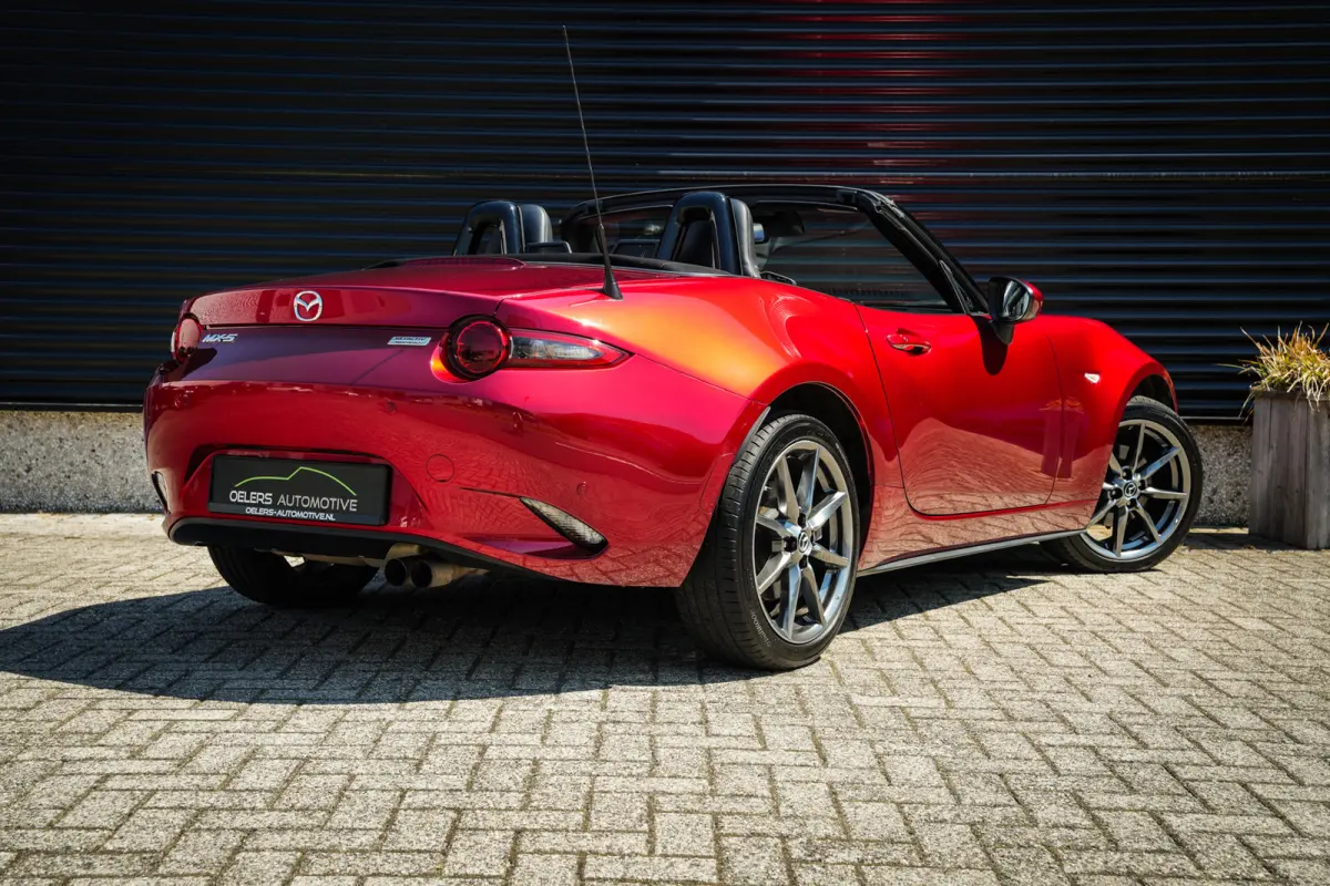 2.0 SkyActiv-G 160 GT-M | BOSE | CRUISE | NAVI | LEDER | STOELVERW. | PDC | SOUL RED | MOOI! |