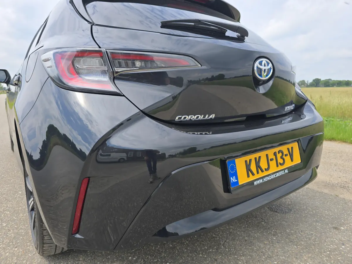 1.8 Hybrid - Euro 6 - 122 Pk - Navi - ParkeerCamera - Climate Control