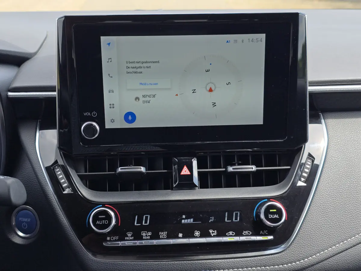 1.8 Hybrid - Euro 6 - 122 Pk - Navi - ParkeerCamera - Climate Control