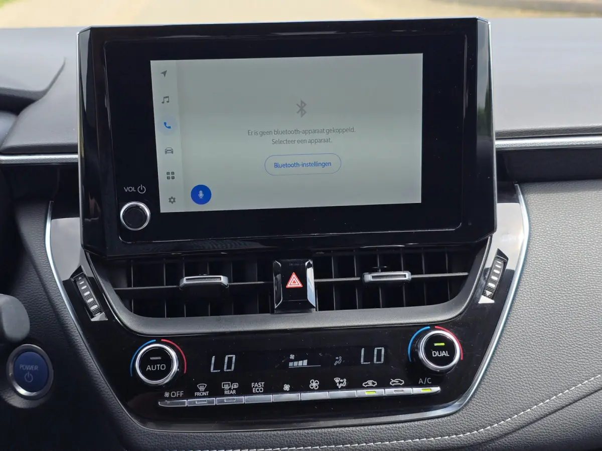 1.8 Hybrid - Euro 6 - 122 Pk - Navi - ParkeerCamera - Climate Control