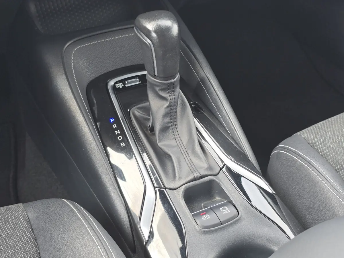 1.8 Hybrid - Euro 6 - 122 Pk - Navi - ParkeerCamera - Climate Control