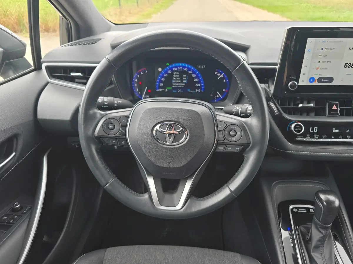 1.8 Hybrid - Euro 6 - 122 Pk - Navi - ParkeerCamera - Climate Control