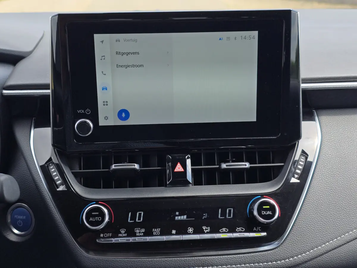 1.8 Hybrid - Euro 6 - 122 Pk - Navi - ParkeerCamera - Climate Control