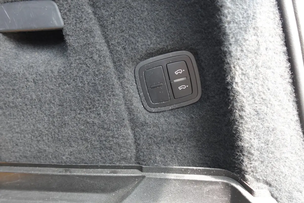 3.0 S E-Hybrid PANO BOSE MEMORY'