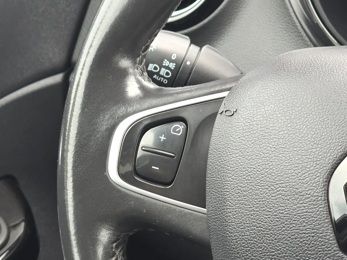 1.2 TCe Dynamique - Euro 6 - 120 Pk - AUTOMAAT - Navi - ParkeerCamera - Stoelverwarming