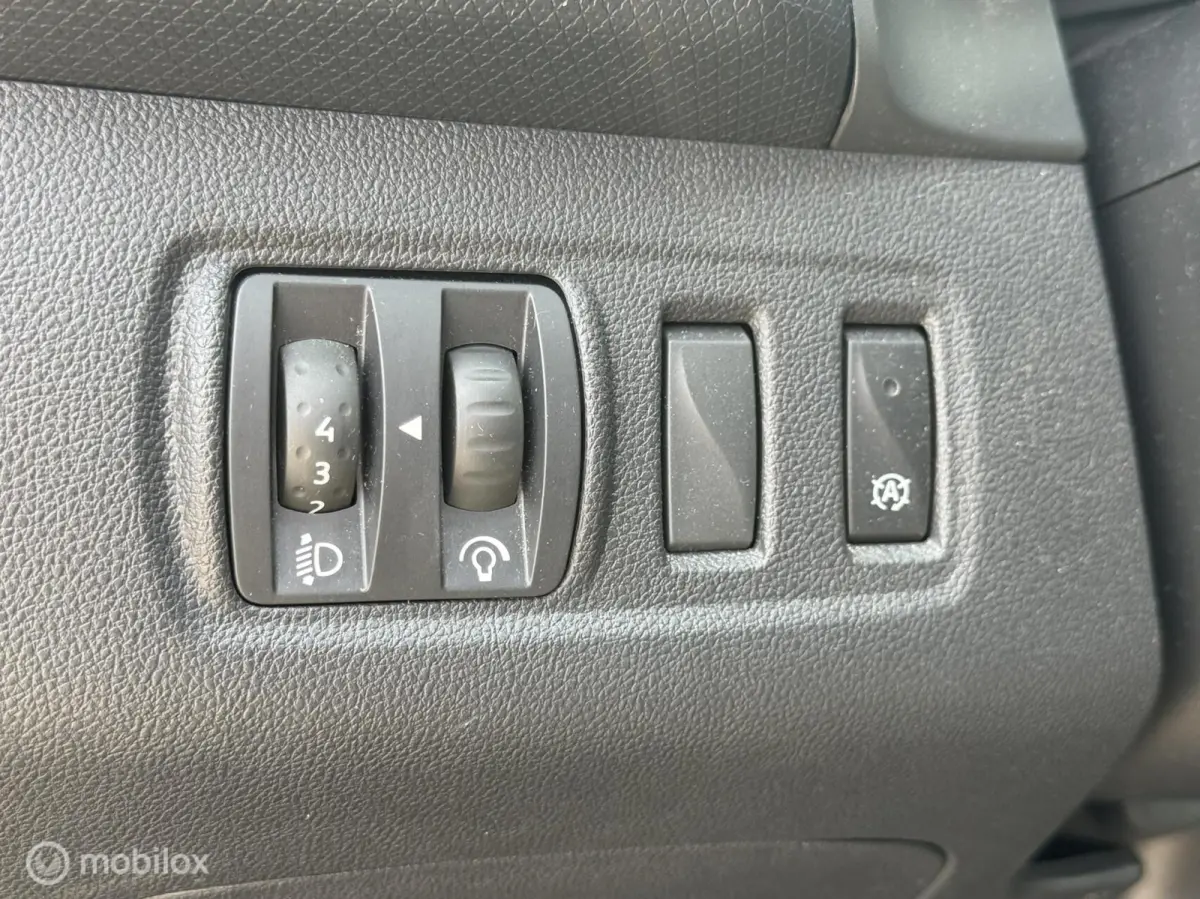 0.9 TCe Limited CARPLAY