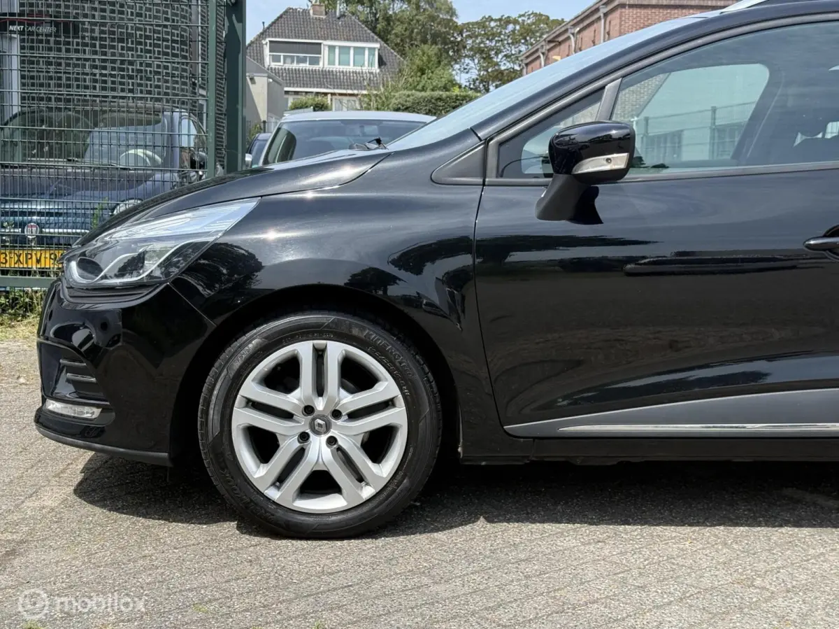 0.9 TCe Limited CARPLAY