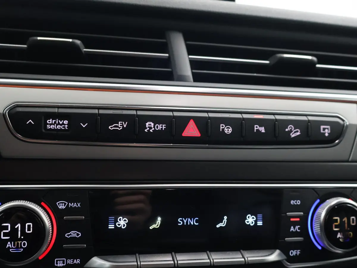 3.0 TDI E-TRON 374 PK + TREKHAAK 3500 KG | LUCHTVERING | SFEERVERLICHTING | VIRTUAL COCKPIT | BOSE