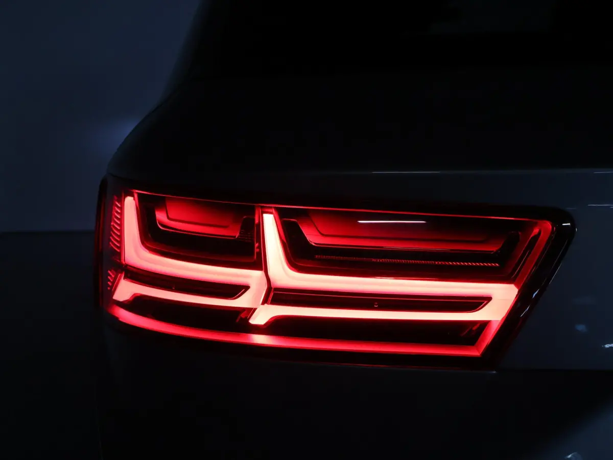 3.0 TDI E-TRON 374 PK + TREKHAAK 3500 KG | LUCHTVERING | SFEERVERLICHTING | VIRTUAL COCKPIT | BOSE