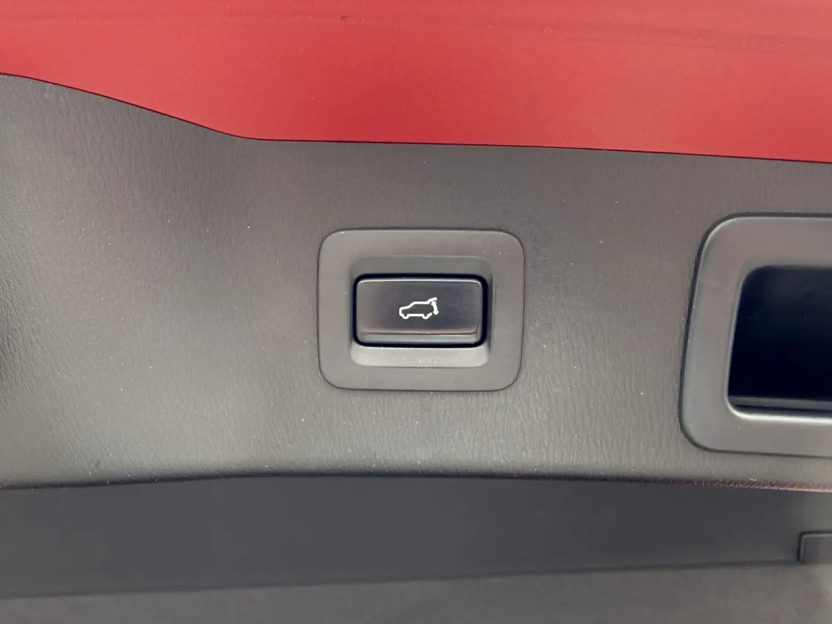 2.5 AWD SkyActiv-G 194 Luxury | Trekhaak | Schuifdak | ACC | BOSE | 19 inch