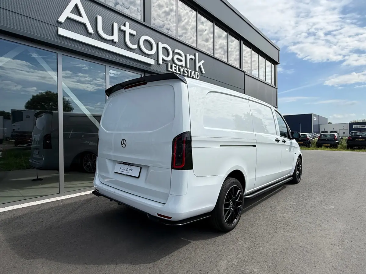 111 CDI Functional Extra Lang BODYKIT KAMELEON Glas