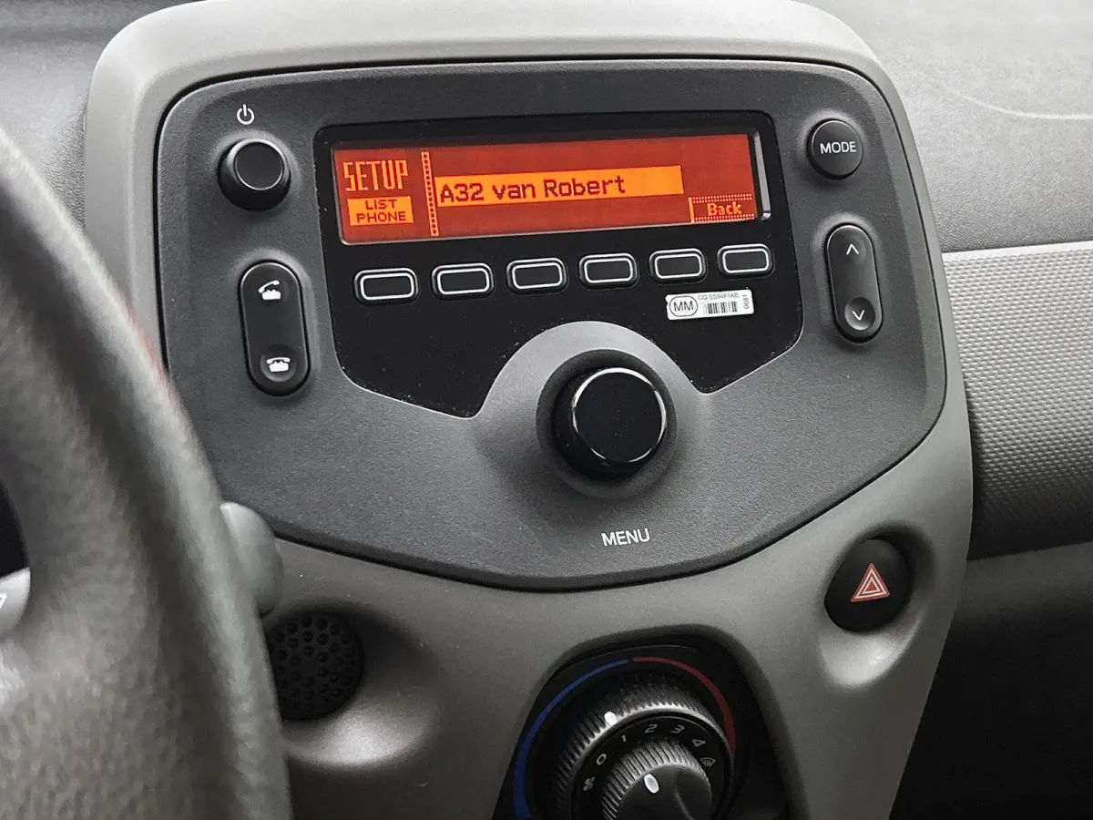 1.0 72pk Active | 1ste Eigenaar | Airco | Bluetooth | IsoFix |