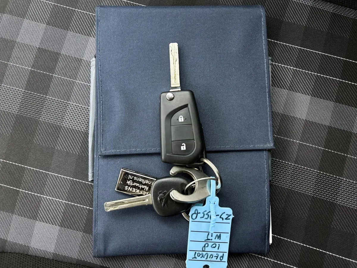 1.0 72pk Active | 1ste Eigenaar | Airco | Bluetooth | IsoFix |