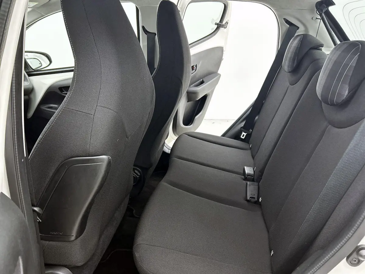 1.0 72pk Active | 1ste Eigenaar | Airco | Bluetooth | IsoFix |