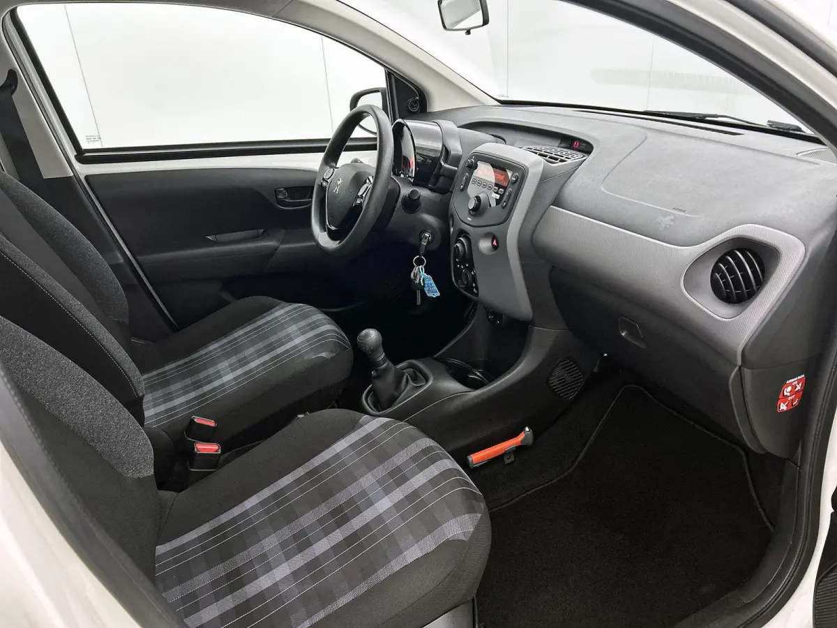 1.0 72pk Active | 1ste Eigenaar | Airco | Bluetooth | IsoFix |