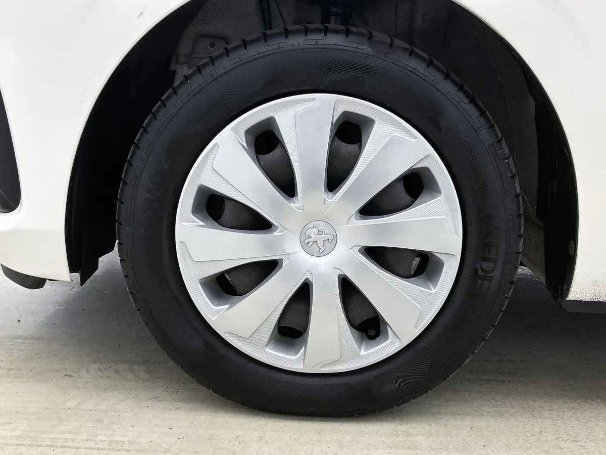 1.0 72pk Active | 1ste Eigenaar | Airco | Bluetooth | IsoFix |