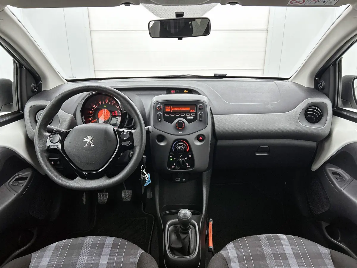 1.0 72pk Active | 1ste Eigenaar | Airco | Bluetooth | IsoFix |