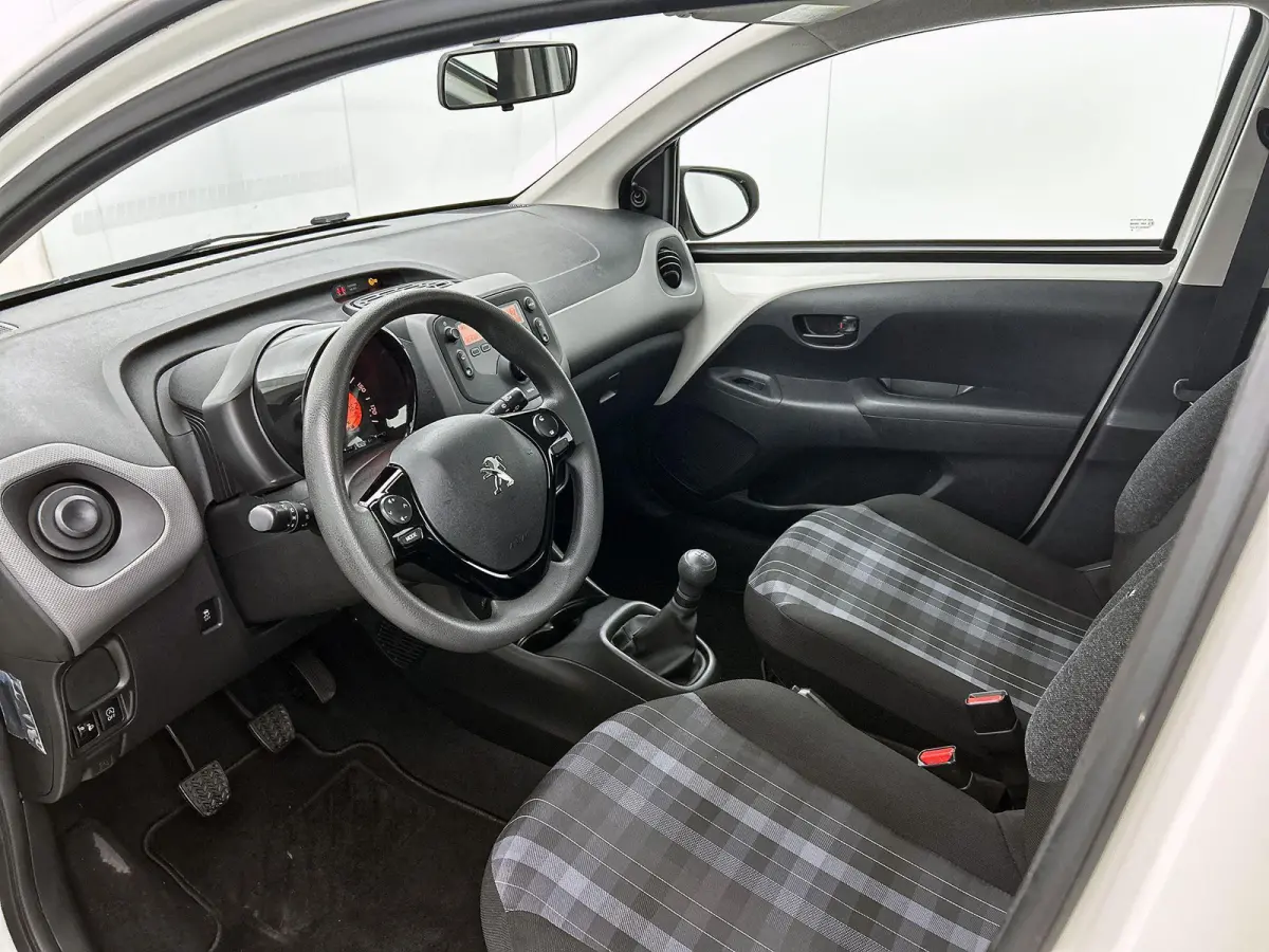 1.0 72pk Active | 1ste Eigenaar | Airco | Bluetooth | IsoFix |