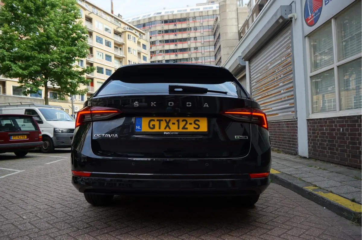 1.0 e-TSI Sport Business | Sfeerverlichting | Virtual cockpit | Cruise + Lane | Apple/ Android | BTW