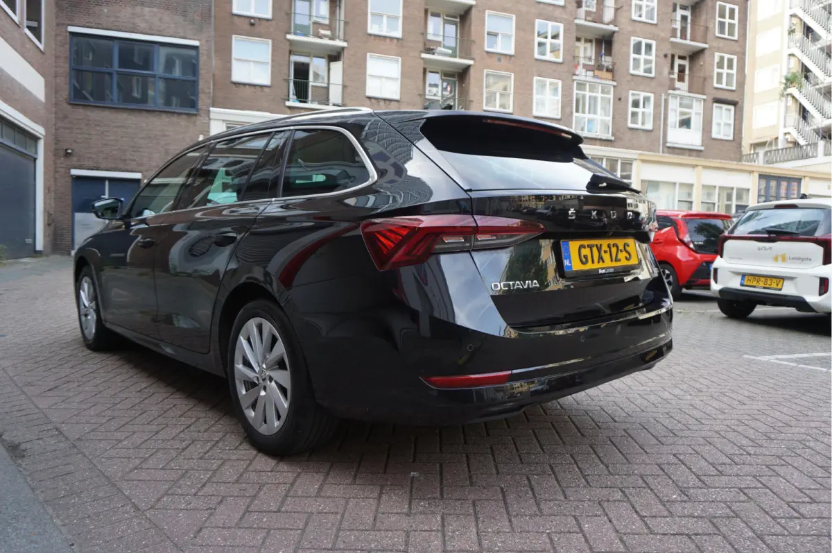 1.0 e-TSI Sport Business | Sfeerverlichting | Virtual cockpit | Cruise + Lane | Apple/ Android | BTW