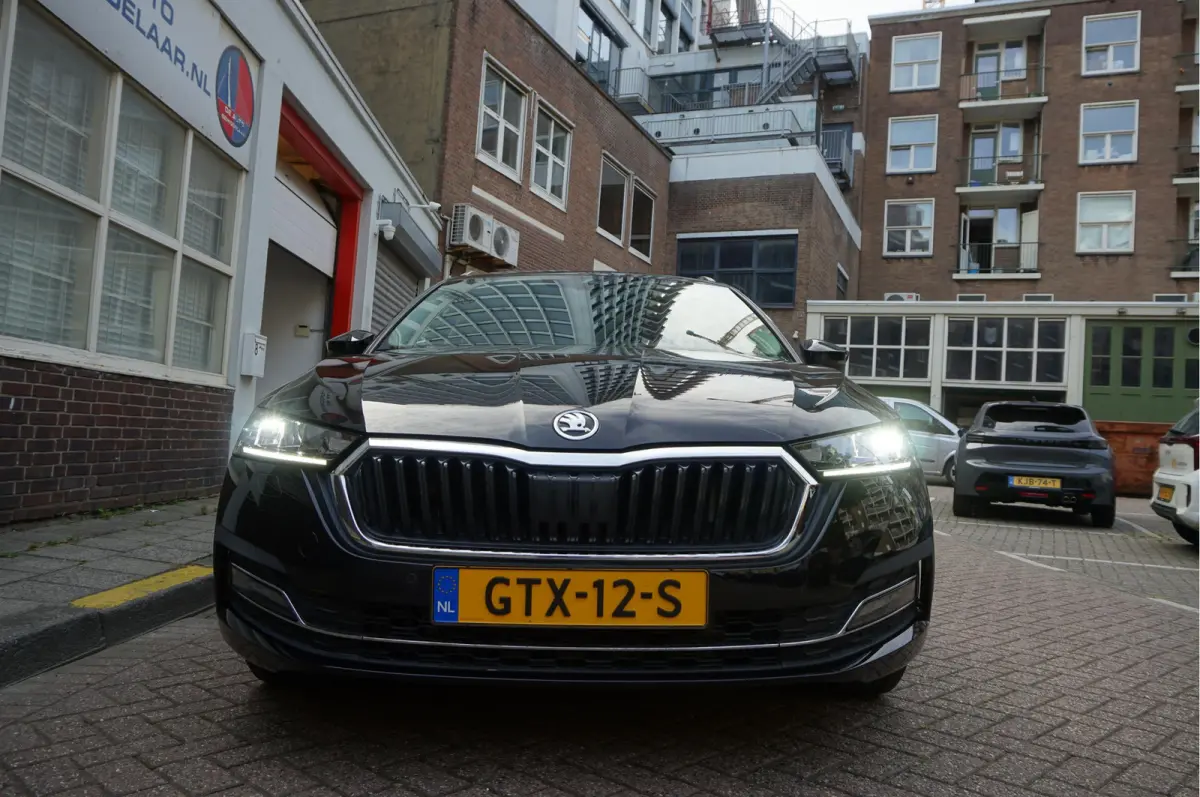 1.0 e-TSI Sport Business | Sfeerverlichting | Virtual cockpit | Cruise + Lane | Apple/ Android | BTW