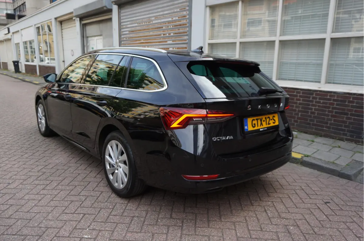 1.0 e-TSI Sport Business | Sfeerverlichting | Virtual cockpit | Cruise + Lane | Apple/ Android | BTW