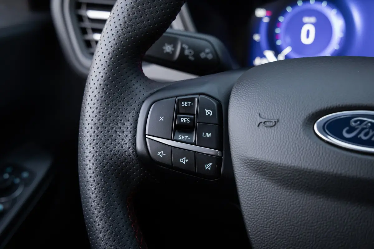 2.5 PHEV ST-Line | Camera | Stuur/stoel/voorruit verwarming | Keyless | Navi | Clima | Apple Carplay/Android Auto | Achteruitrijcamera | Apple Carplay/Android Auto|telefoonintegratie premium