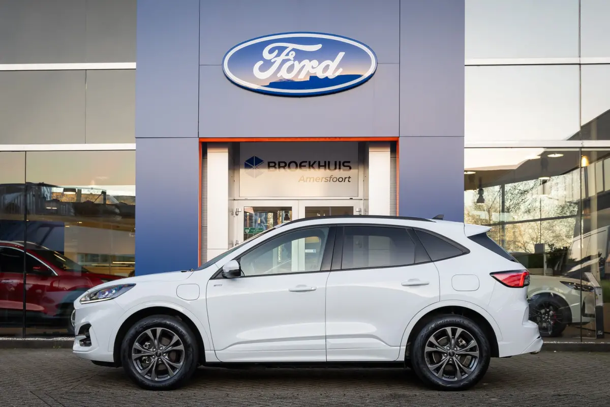 2.5 PHEV ST-Line | Camera | Stuur/stoel/voorruit verwarming | Keyless | Navi | Clima | Apple Carplay/Android Auto | Achteruitrijcamera | Apple Carplay/Android Auto|telefoonintegratie premium