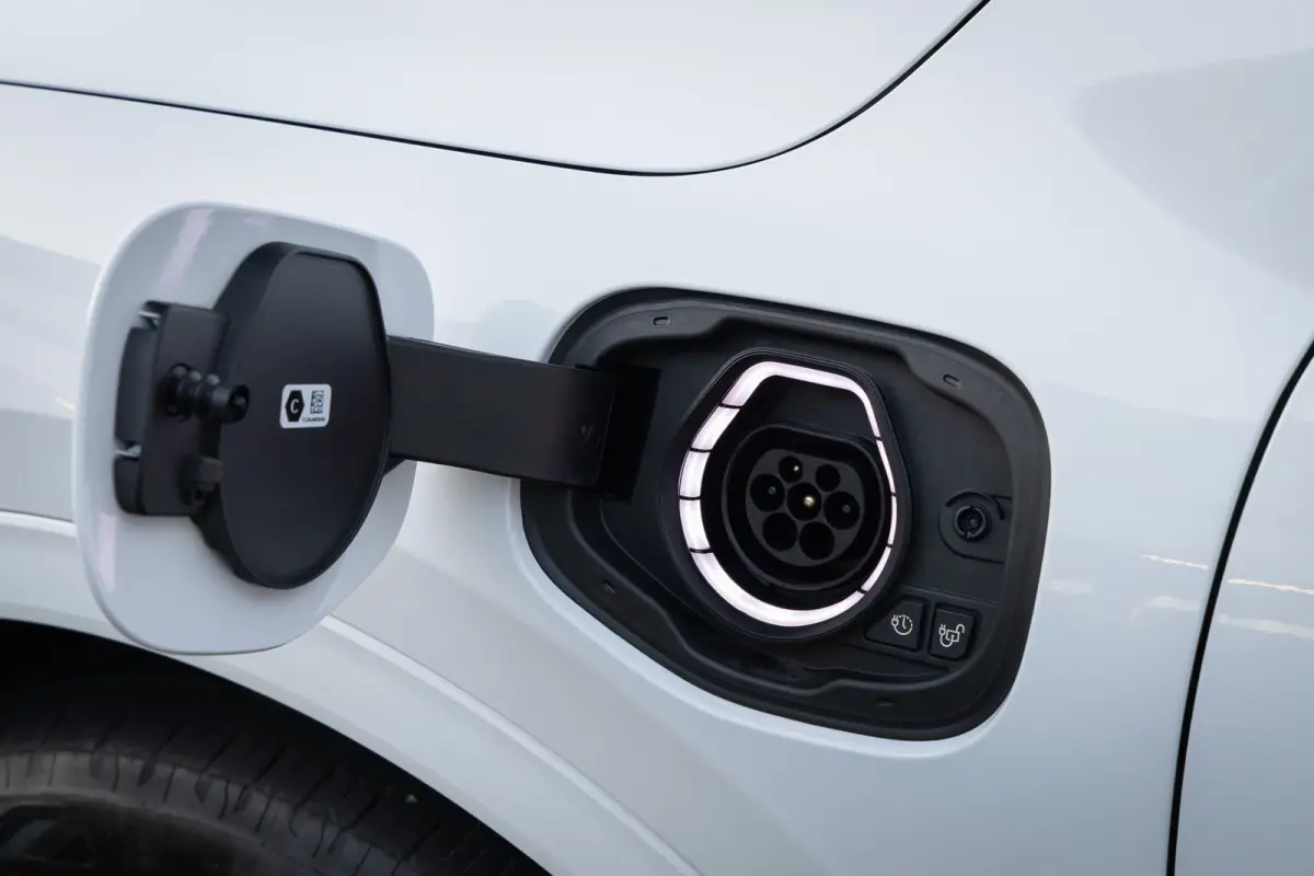 2.5 PHEV ST-Line | Camera | Stuur/stoel/voorruit verwarming | Keyless | Navi | Clima | Apple Carplay/Android Auto | Achteruitrijcamera | Apple Carplay/Android Auto|telefoonintegratie premium