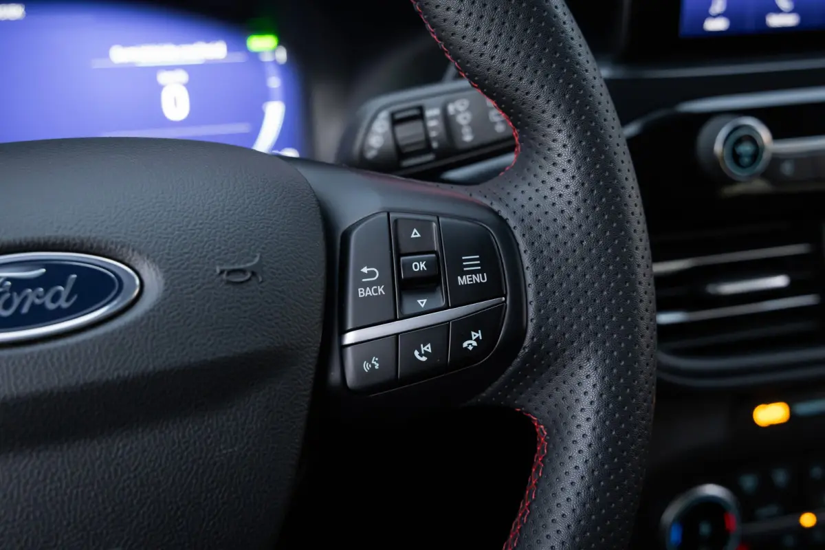 2.5 PHEV ST-Line | Camera | Stuur/stoel/voorruit verwarming | Keyless | Navi | Clima | Apple Carplay/Android Auto | Achteruitrijcamera | Apple Carplay/Android Auto|telefoonintegratie premium