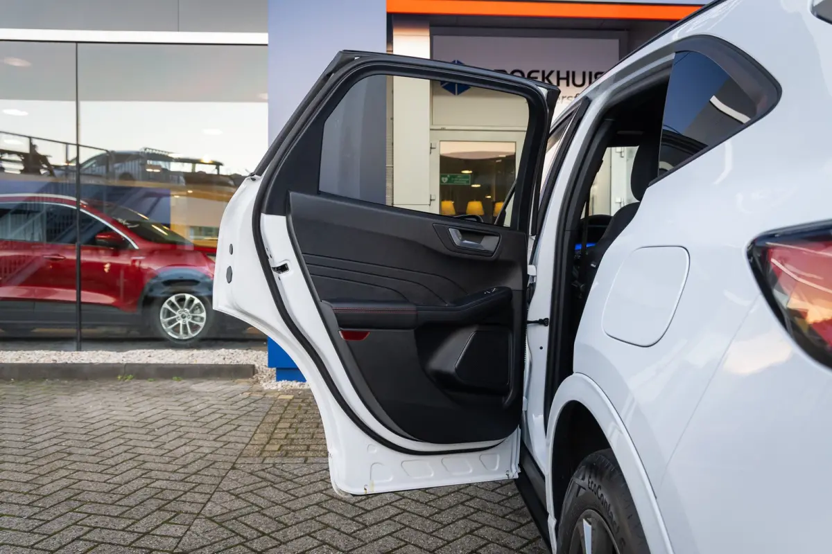 2.5 PHEV ST-Line | Camera | Stuur/stoel/voorruit verwarming | Keyless | Navi | Clima | Apple Carplay/Android Auto | Achteruitrijcamera | Apple Carplay/Android Auto|telefoonintegratie premium