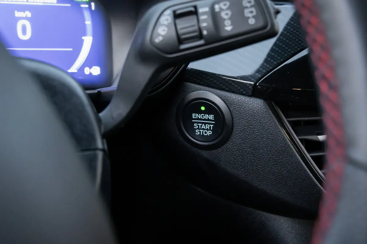 2.5 PHEV ST-Line | Camera | Stuur/stoel/voorruit verwarming | Keyless | Navi | Clima | Apple Carplay/Android Auto | Achteruitrijcamera | Apple Carplay/Android Auto|telefoonintegratie premium