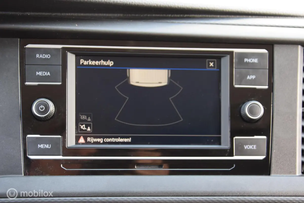 2.0 TDI L1H1 26 Economy Business Cruise Parkeersensoren