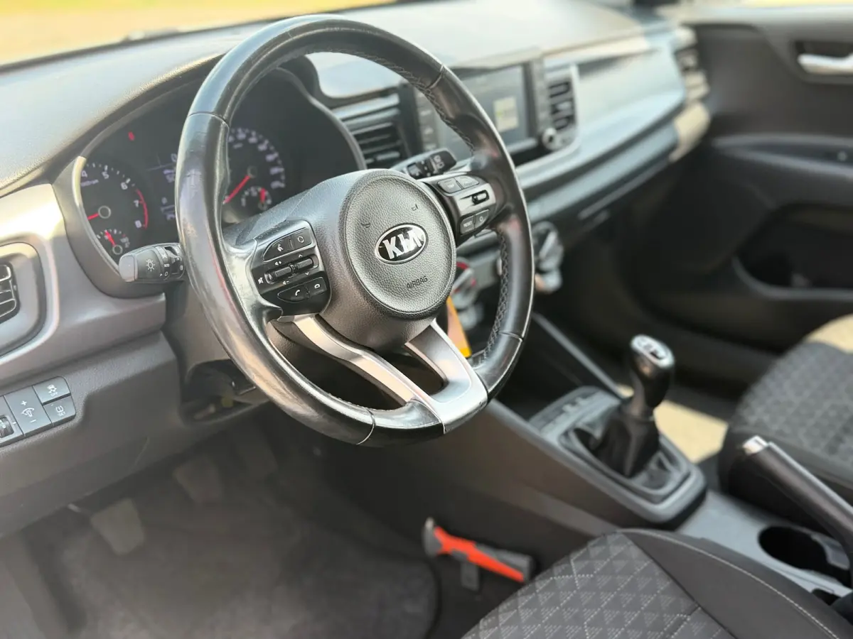 1.0 TGDI DynamicLine - Silky Silver - Camera/Carplay/Cruise - Fris